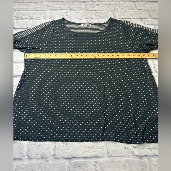 Anthropologie Rose & Olive Gray/White Polka Dot Top. 3/4 Length Sleeve. Size 2X - Picture 4 of 8